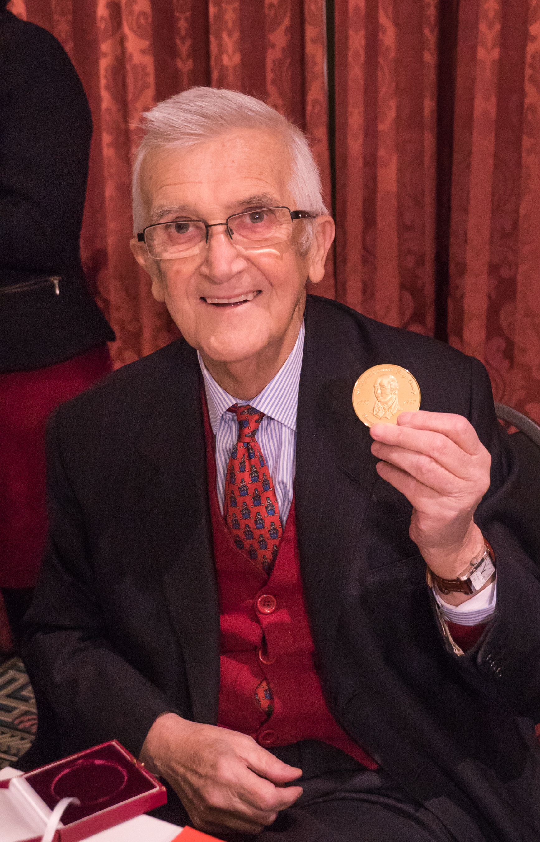 Lord Garel-Jones receives his Canning Medal, 2018